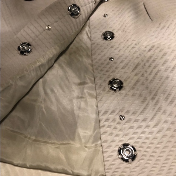 MARC JACOBS wrap button down front
 80 nylon 20 silk skirt. Size 12 - Picture 2 of 5